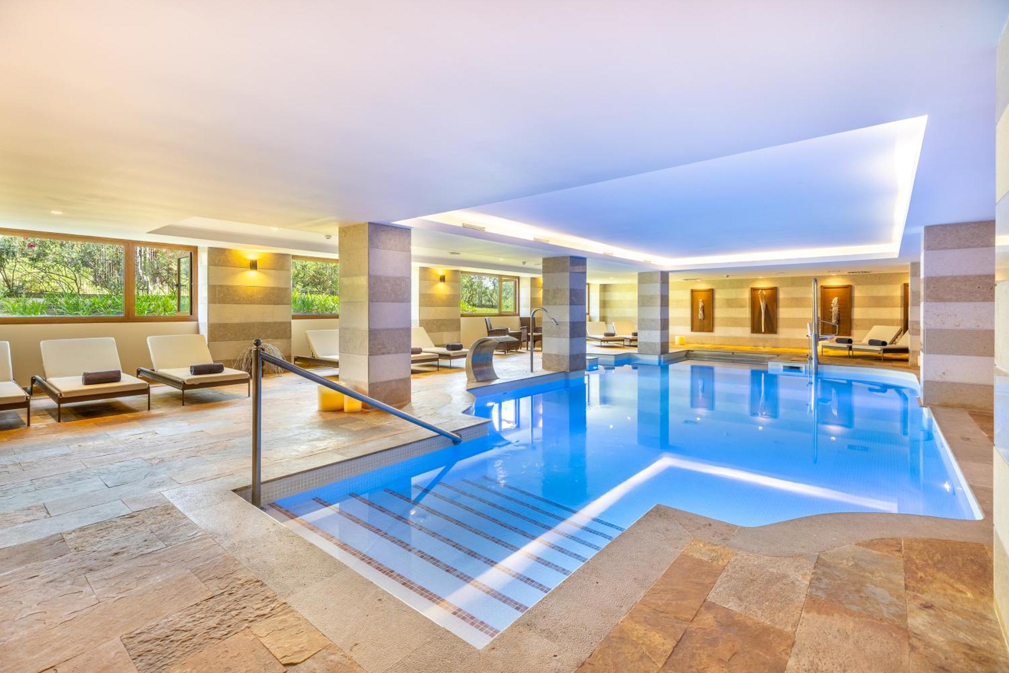 Grupotel Parc Natural & Spa Playa de Muro  Exteriér fotografie Indoor pool